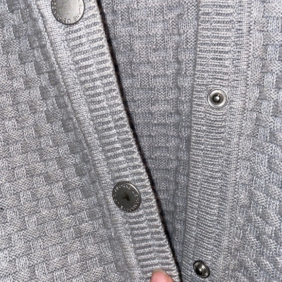 Liz Claiborne Gray Woven Snap button Sweater - Picture 4 of 4